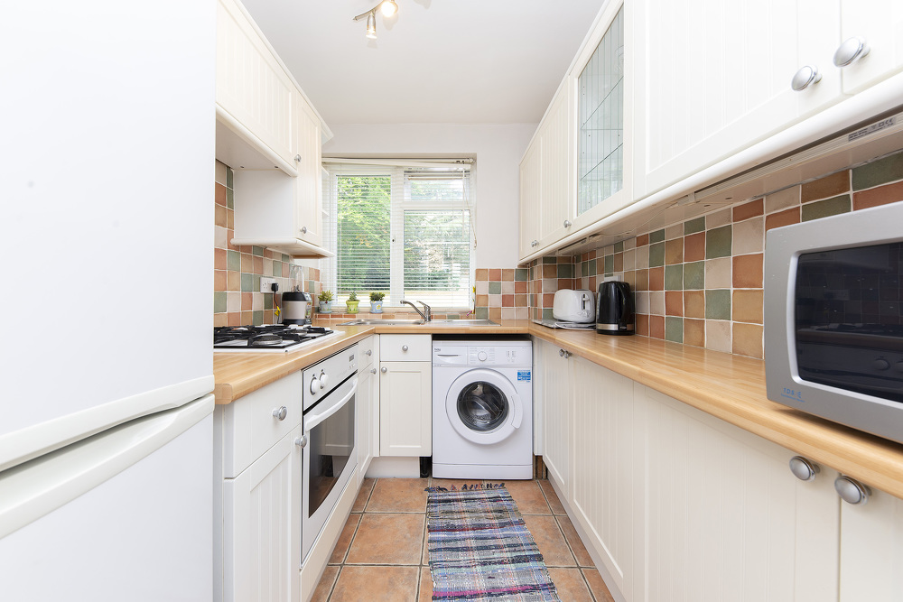 Flat 2 Mortimer Lodge